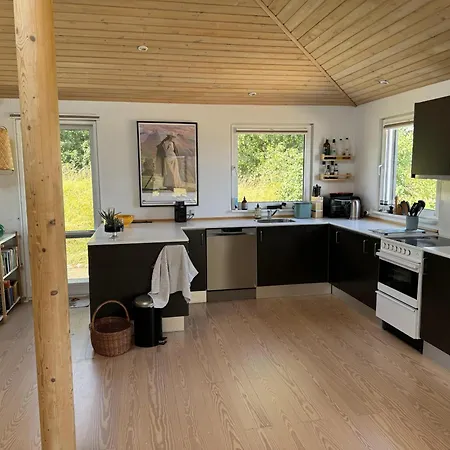 Stunning In Esby With 3 Bedrooms, Internet And Jacuzzi * Ørby